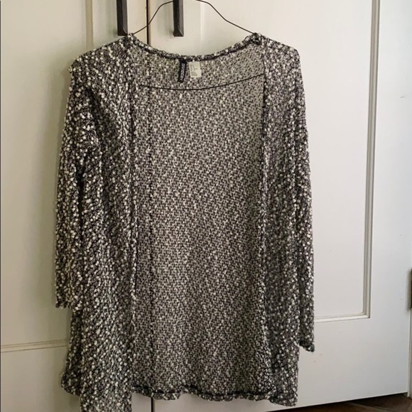 Long black and white light cardigan - Picture 3 of 5